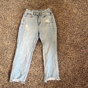 American eagle light wash mom jean